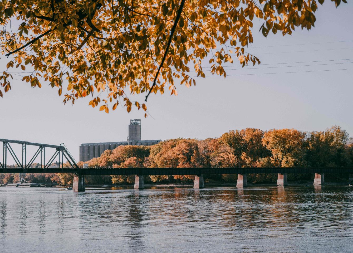 Fall Photograph looking over the mississippi